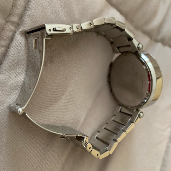 Barely Worn Michale Kors watch with Diamontes. - Picture 2 of 4